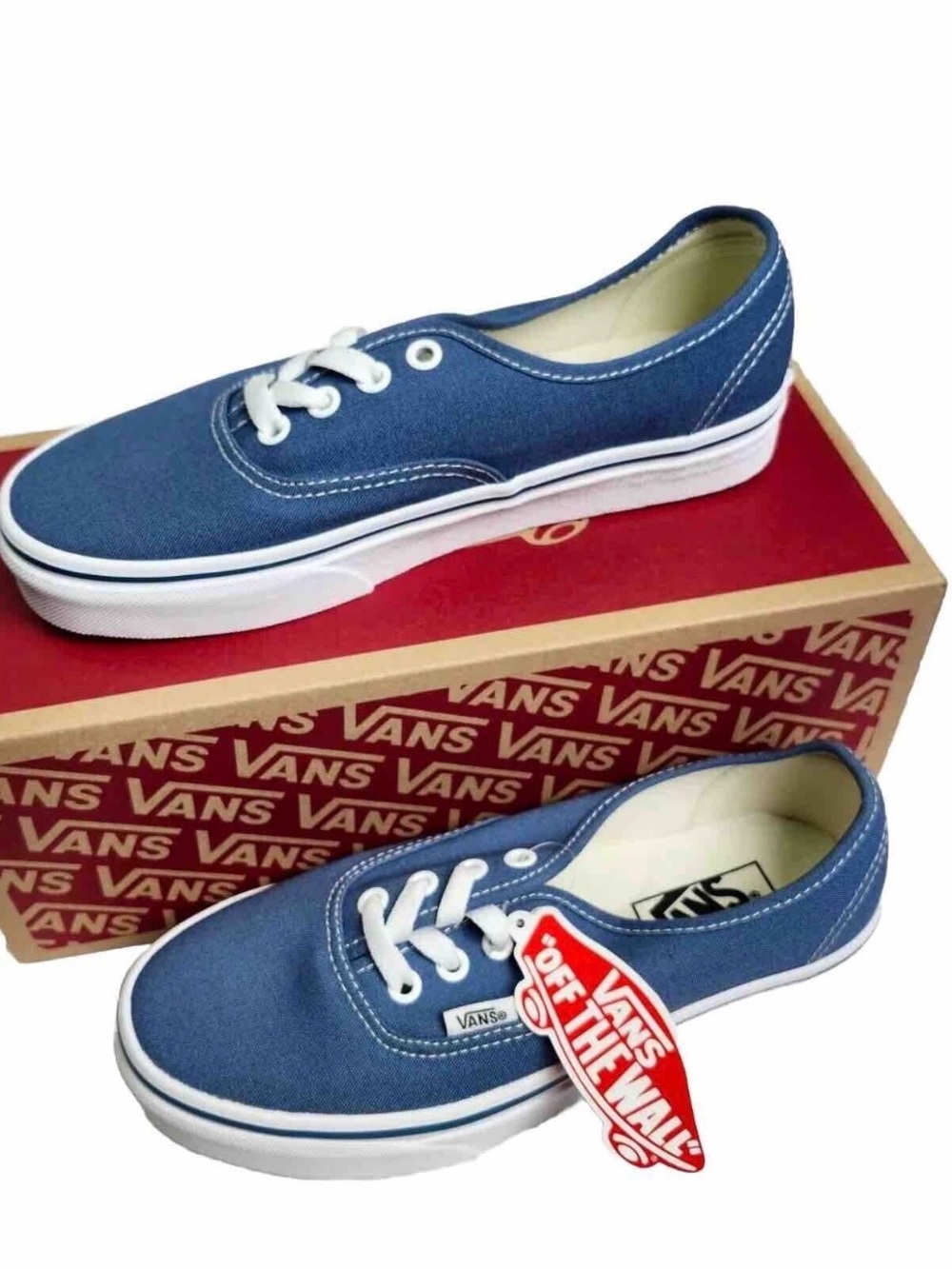 Vans Unsex Low-Top Canvas Sneakers in Blue and White